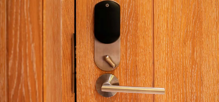 Automatic Locking Door Knob Dinuba
