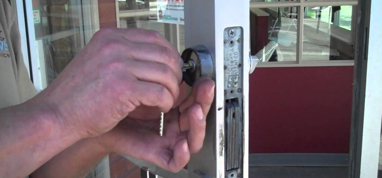 commercial door lock repair Dinuba